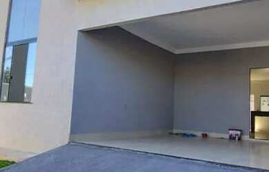 Imagem: A casa possui 3 Dormitórios, 2 Banheiros, 137m² de Área e