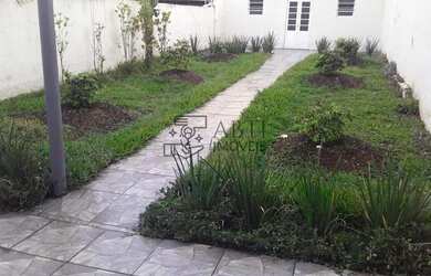 Imagem 3: LINDA CASA COM EDÍCULA - 2 SUÍTES - BOA LOCALIZAÇÃO - QUINTAL GRANDE