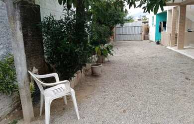 Imagem: A casa possui 1 Dormitório, 1 Banheiro e está localizado