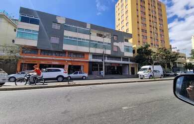 Imagem: O depósito possui 1 Vaga na garagem, 140m² de Área e está