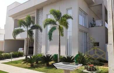 Imagem: A casa em condomínio possui 4 Dormitórios, 5 Banheiros, 4