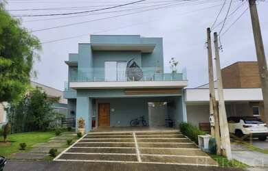 Imagem: A casa em condomínio possui 3 Dormitórios, 5 Banheiros, 4