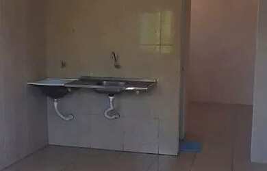 Imagem: A casa possui 1 Dormitório, 1 Banheiro e está localizado