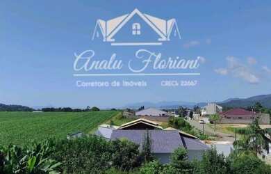 Imagem: A casa possui 3 Dormitórios, 3 Banheiros, 2 Vagas na garagem