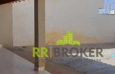 Imagem: A casa possui 2 Dormitórios, 2 Banheiros, 3 Vagas na garagem