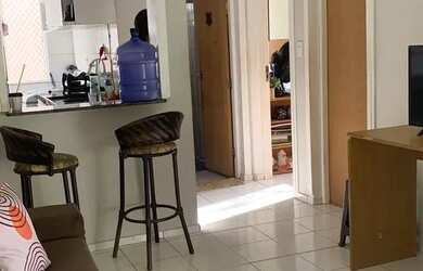 Imagem: O apartamento possui 2 Dormitórios, 1 Banheiro, 1 Vaga na garagem