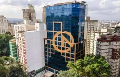 Imagem: O depósito possui 5 Vagas na garagem e 681m² de Área e está