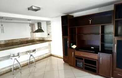 Imagem: A casa à venda possui 4 Dormitórios, 5 Banheiros, 5 Vagas