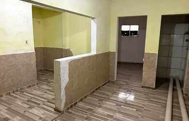 Imagem: A casa possui 5 Dormitórios, 5 Banheiros, 4 Vagas na garagem