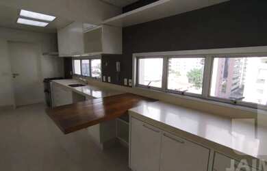 Imagem 12: Apartamento espaçoso, bem localizado e com 2 suítes Pronto para morar