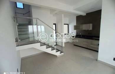 Imagem: A casa em condomínio possui 2 Dormitórios, 2 Banheiros, 2