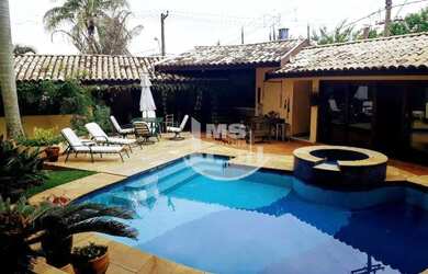 Imagem: A casa em condomínio possui 4 Dormitórios, 5 Banheiros, 5