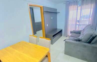 Imagem: O apartamento possui 1 Dormitório, 1 Banheiro, 1 Vaga na garagem