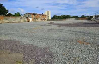 Imagem 2: Terreno de esquina para Venda em frente ao Aeroporto com 2330m²