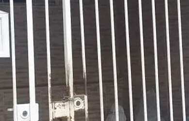 Imagem: A casa possui 2 Dormitórios, 2 Banheiros, 1 Vaga na garagem