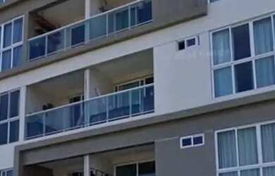 Imagem: O apartamento possui 2 Dormitórios, 2 Banheiros, 1 Vaga na