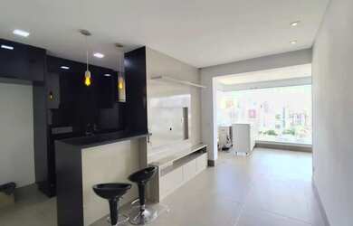 Imagem: O apartamento possui 2 Dormitórios, 2 Banheiros, 2 Vagas na