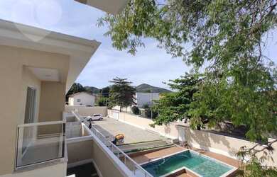 Imagem: A casa em condomínio à venda possui 3 Dormitórios, 3 Banheiros