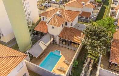 Imagem: A casa em condomínio à venda possui 2 Dormitórios, 2 Banheiros