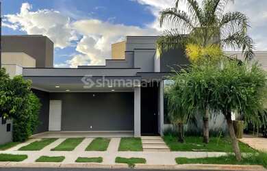 Imagem: A casa em condomínio possui 3 Dormitórios, 4 Banheiros e 171m²