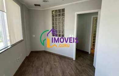 Imagem: O depósito possui 2 Vagas na garagem e 70m² de Área e está