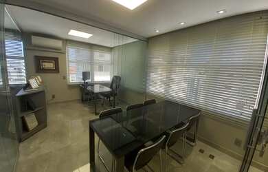 Imagem: O depósito possui 1 Vaga na garagem, 65m² de Área e está