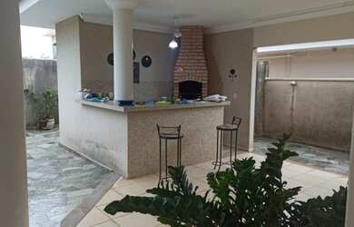 Imagem 4: Casa no condomínio Damha III com 328 metros quadrados