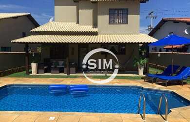 Imagem: A casa em condomínio possui 4 Dormitórios, 1 Banheiro, 4 Vagas