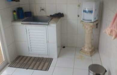 Imagem 12: Casa no condomínio Damha III com 328 metros quadrados