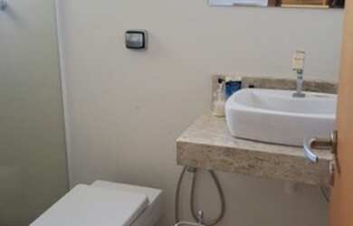 Imagem 11: Casa a venda com 3 dormitórios sendo uma suíte com closet condomínio...