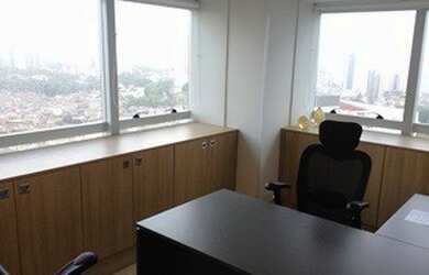 Imagem: O depósito possui 2 Vagas na garagem, 50m² de Área e está