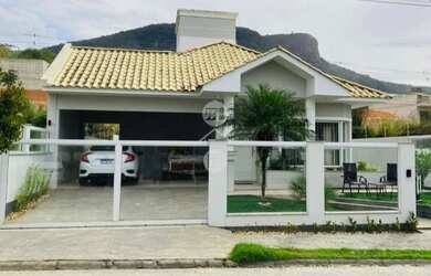 Imagem: A casa possui 3 Dormitórios, 3 Banheiros, 167m² de Área e