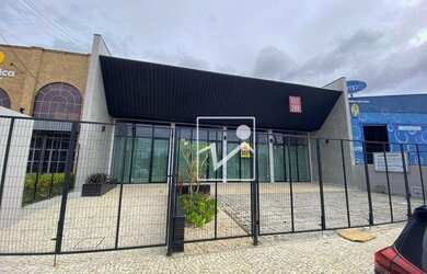 Imagem: O depósito possui 5 Vagas na garagem, 45m² de Área e está