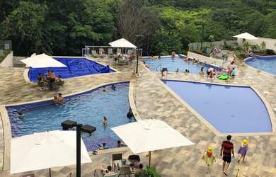 Imagem: O apartamento possui 1 Dormitório, 1 Banheiro, 1 Vaga na garagem