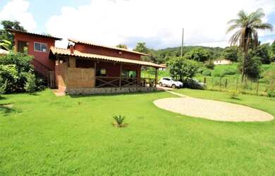 Imagem: A fazenda possui 150m² de Área e está localizado em Brumadinho