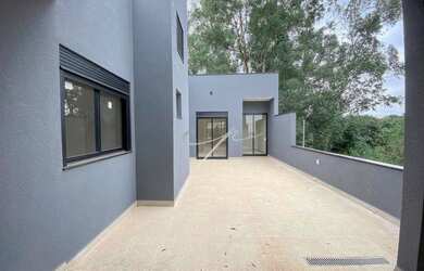 Imagem: A casa em condomínio possui 3 Dormitórios, 4 Banheiros, 4