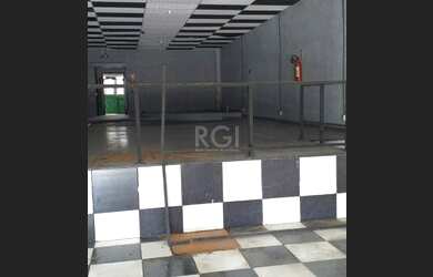 Imagem: O depósito possui 370m² de Área e está localizado em Cristo