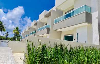 Imagem: A casa em condomínio possui 4 Dormitórios, 4 Banheiros, 2