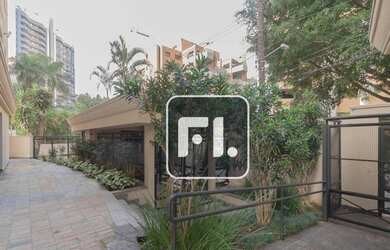 Imagem: O apartamento possui 1 Dormitório, 1 Banheiro, 2 Vagas na garagem