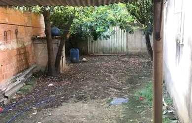 Imagem: A casa possui 2 Dormitórios, 1 Banheiro, 120m² de Área e