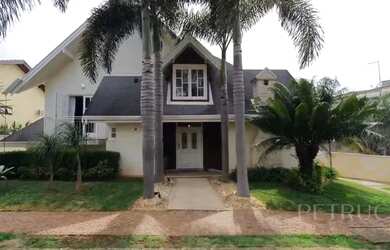 Imagem: A casa em condomínio possui 5 Dormitórios, 5 Banheiros, 5