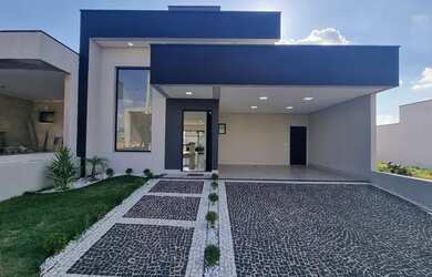 Imagem: A casa em condomínio possui 3 Dormitórios, 3 Banheiros, 4