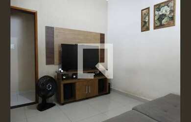 Imagem: A casa possui 4 Dormitórios, 3 Banheiros, 5 Vagas na garagem