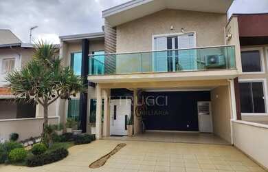 Imagem: A casa em condomínio possui 3 Dormitórios, 3 Banheiros, 4