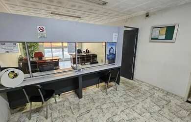 Imagem: O depósito possui 94m² de Área e está localizado em Centro