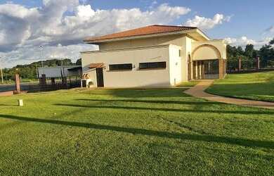 Imagem 4: Casa de condomínio para venda possui 535 metros quadrados