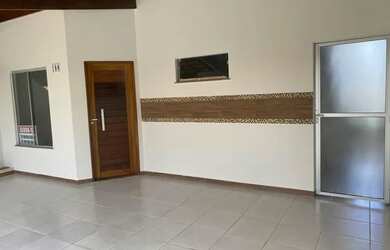 Imagem: A casa em condomínio possui 2 Dormitórios, 1 Banheiro, 2 Vagas