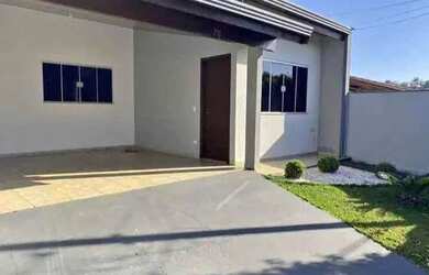 Imagem: A casa possui 3 Dormitórios, 1 Banheiro, 1 Vaga na garagem