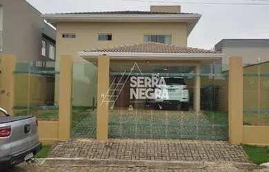 Imagem: A casa em condomínio possui 4 Dormitórios, 4 Banheiros, 4