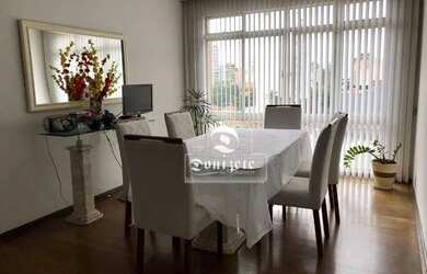 Imagem: O apartamento possui 4 Dormitórios, 3 Banheiros, 3 Vagas na